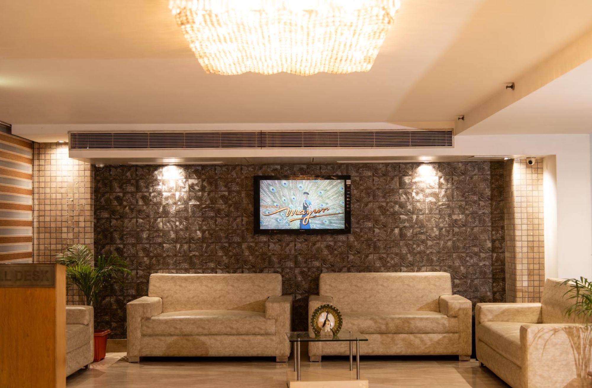Mayur Hotel Ню Делхи Екстериор снимка