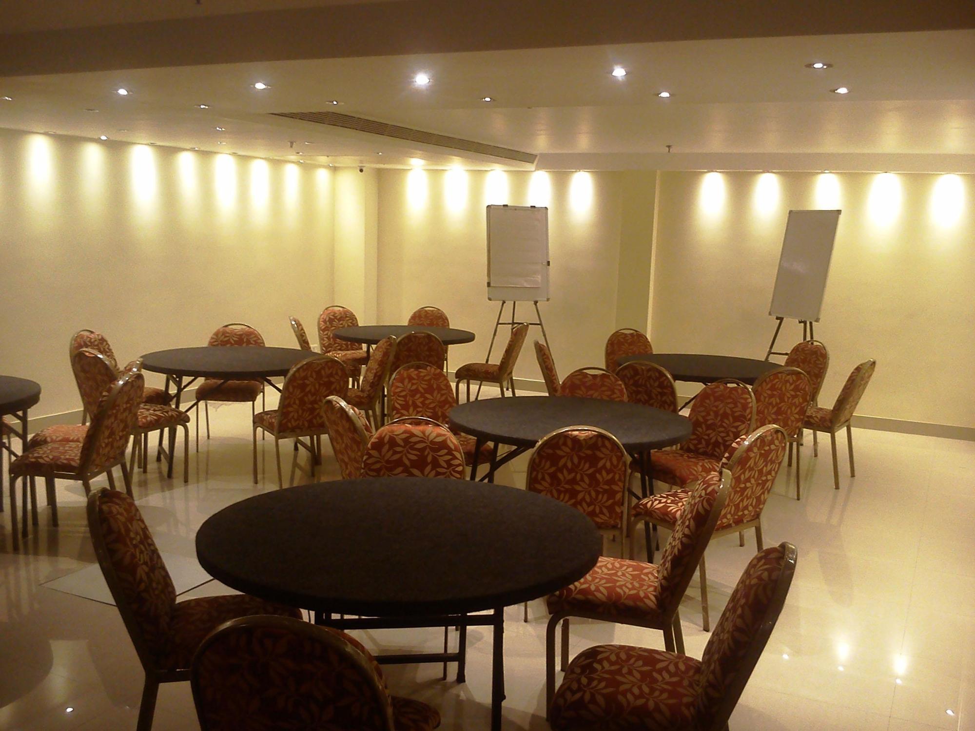 Mayur Hotel Ню Делхи Екстериор снимка