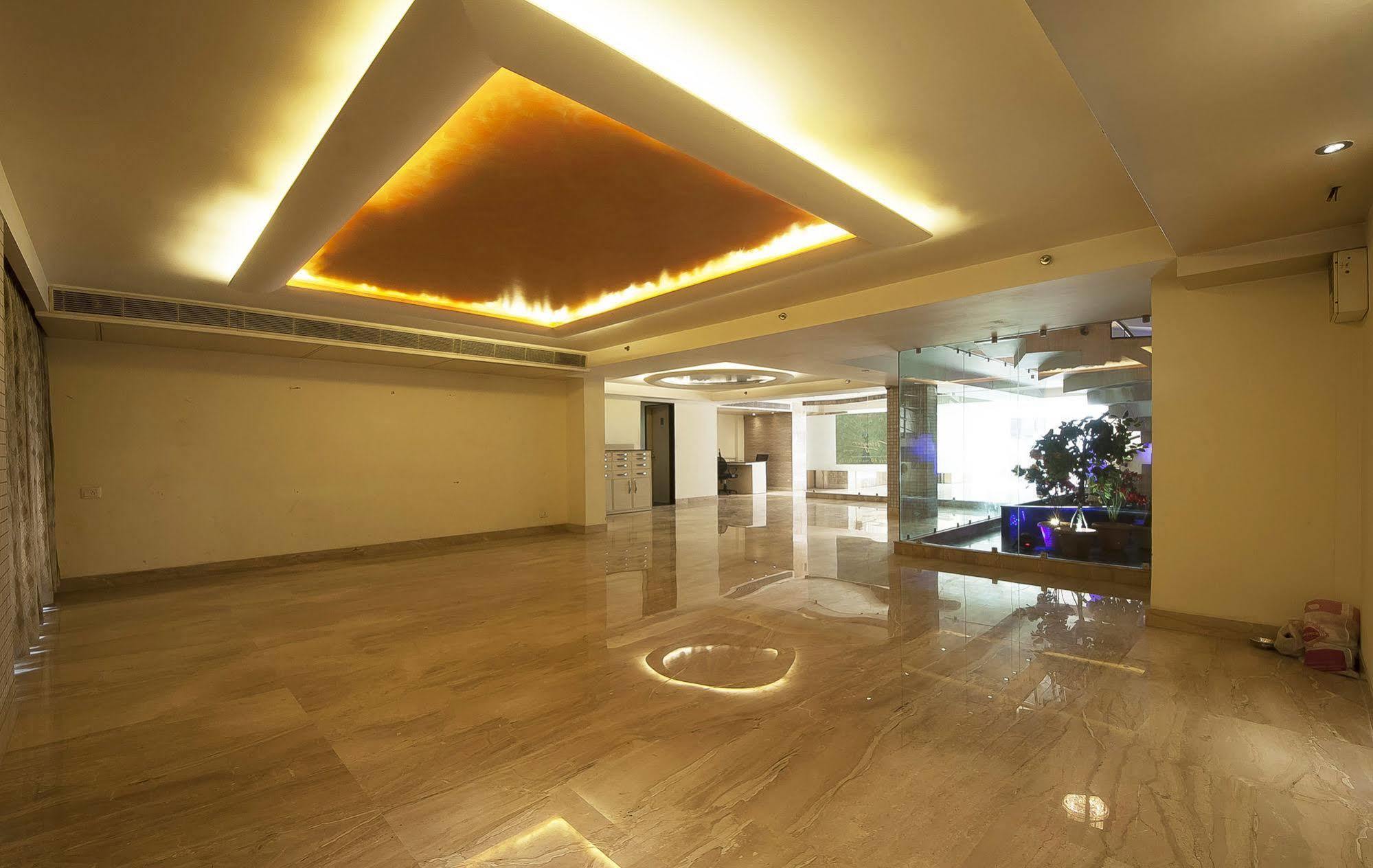 Mayur Hotel Ню Делхи Екстериор снимка