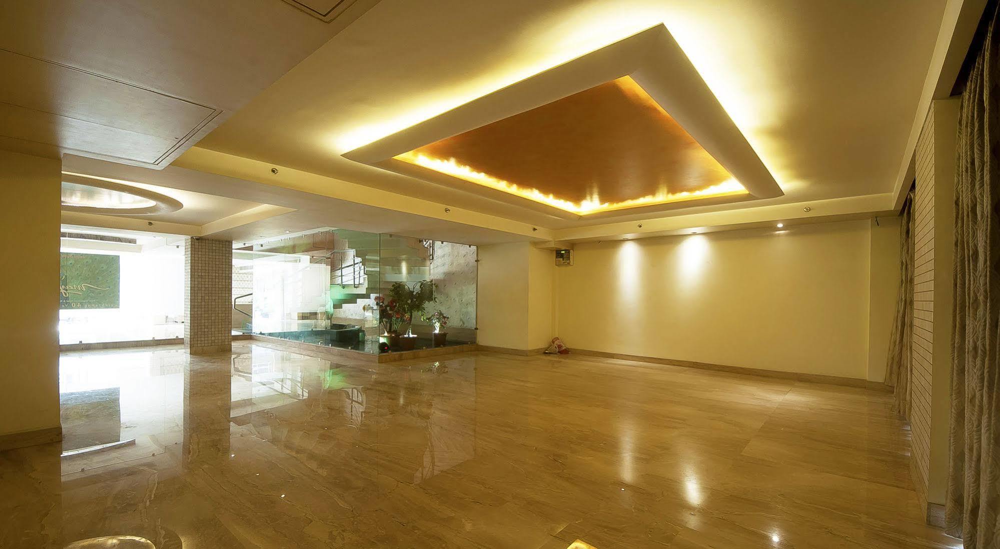 Mayur Hotel Ню Делхи Екстериор снимка