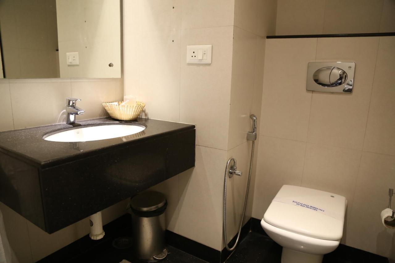 Mayur Hotel Ню Делхи Екстериор снимка